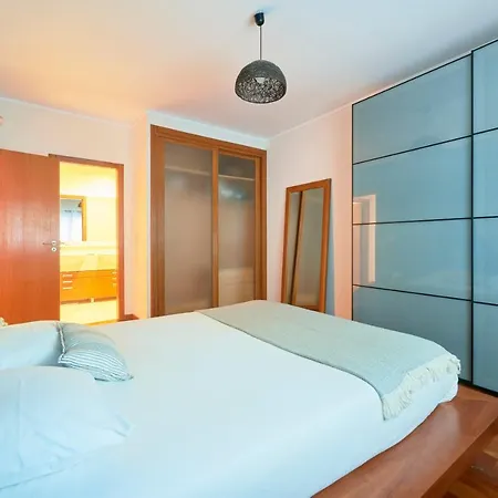 Sunny At Beach, By Timecooler Apartman Carcavelos