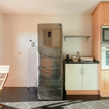 Sunny At Beach, By Timecooler Apartment Carcavelos (Lisbon)